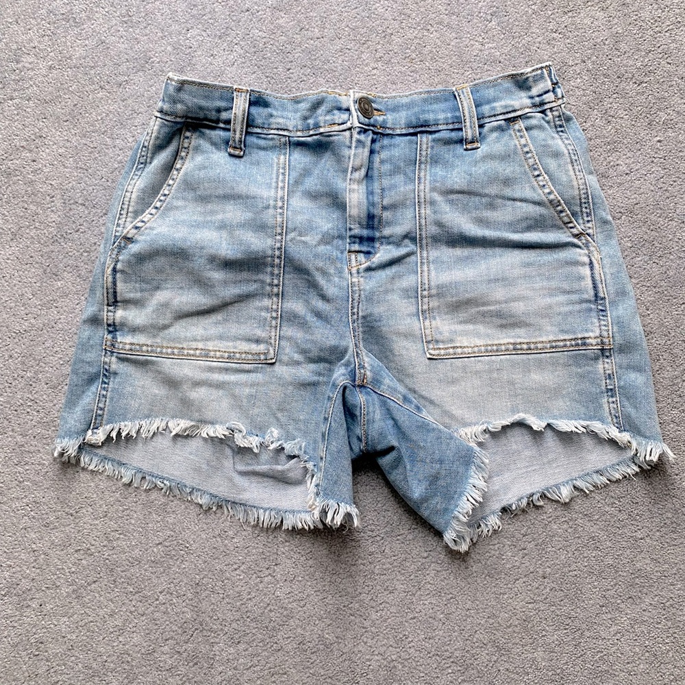 Stretch waist denim shorts